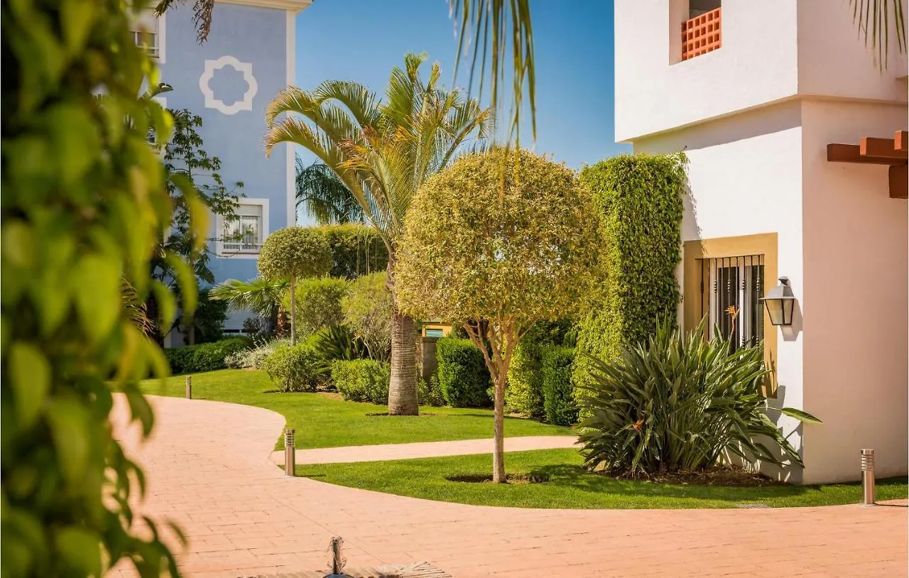 Cozy Apartment In Estepona With Wifi