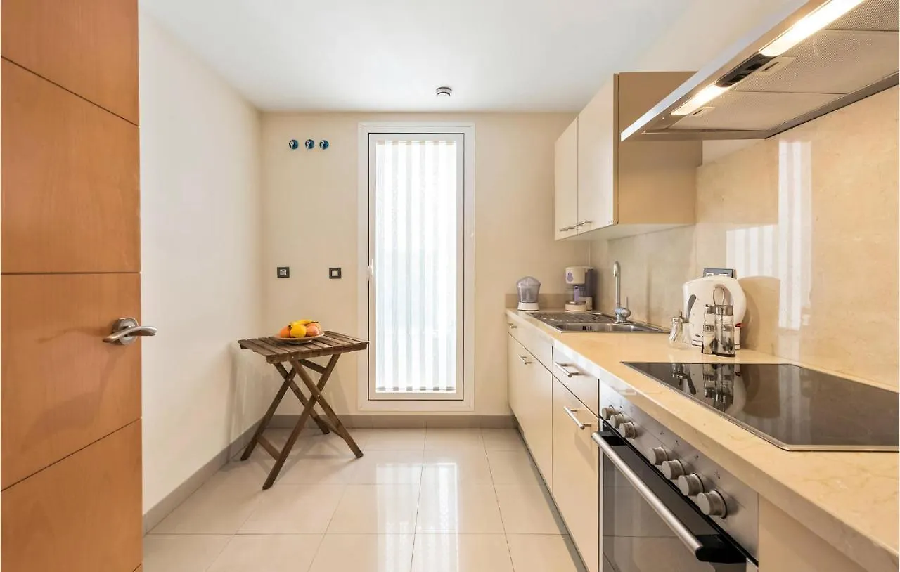 Cozy Apartment In Estepona With Wifi