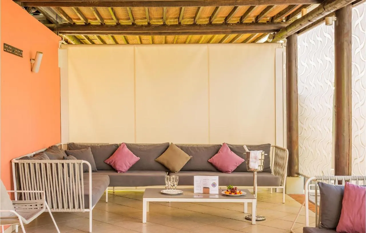 Cozy Apartment In Estepona With Wifi